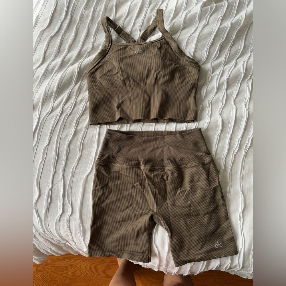 Alo Matching Set